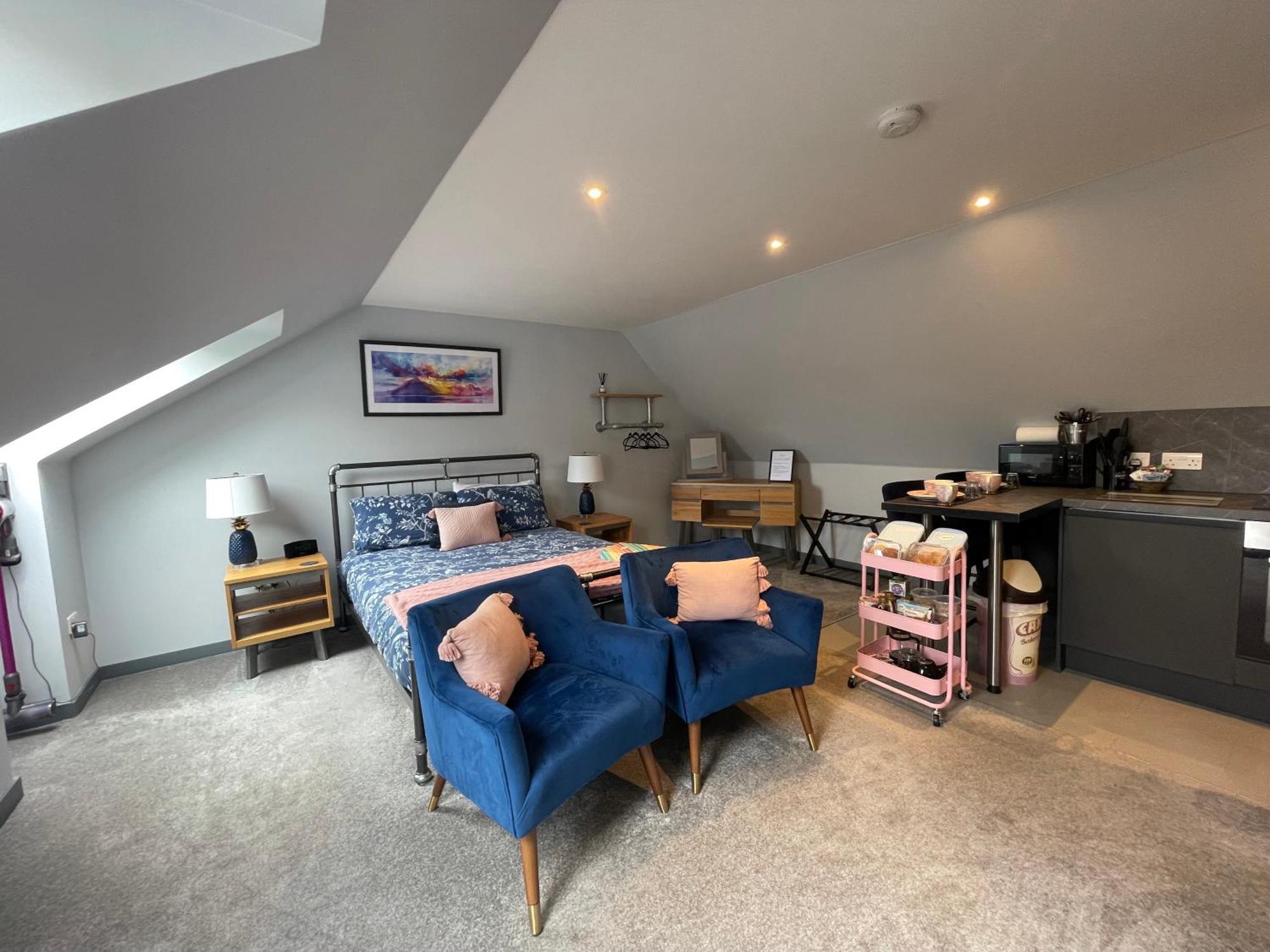 Riverside Apartments Kilmaluag Экстерьер фото